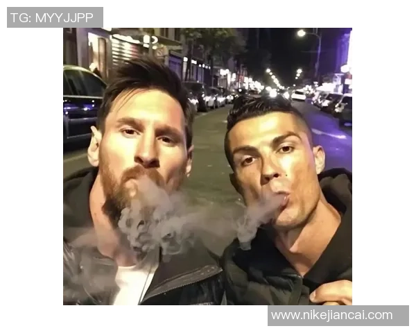 足球明星C罗身着西装的时尚魅力与风采展示